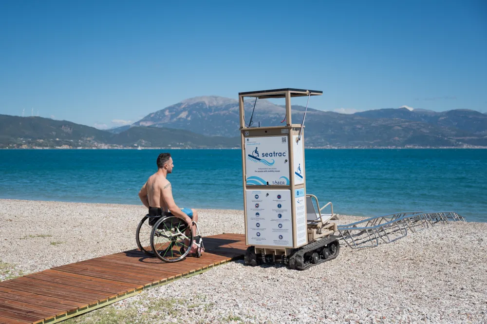 Inclusive mobile beach tractor Seatrac mover — photo 6