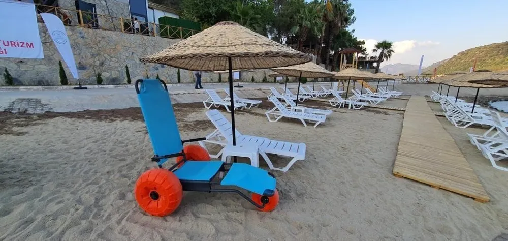 Beach lounger chair on 3 wheels + armrests and safety belt, Beachstar — photo 6