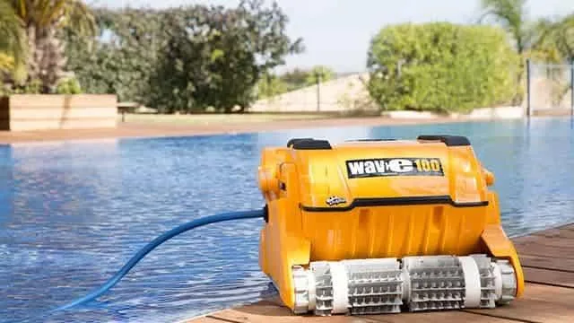 Робот-пилосос для басейну Dolphin WAVE 100