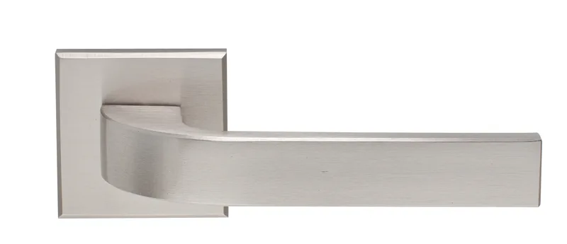 Ilavio 376 handle on square rose, satin nickel