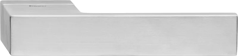 Linea Cali Loft handle on rose 006, monolithic design, satin chrome